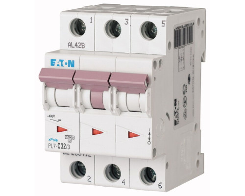 Авт. выключатель PL7-C32/3, 3P, 32A, хар-ка C, 10kA, 3M