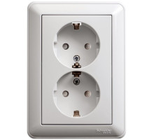 Розетка 2-местная, с заземлением со шторками с рамкой Schneider Electric Wessen59 RS16-255-18 Белый